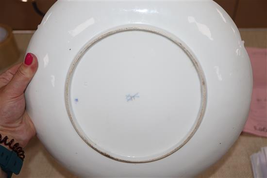 A Meissen circular dish, diameter 29cm